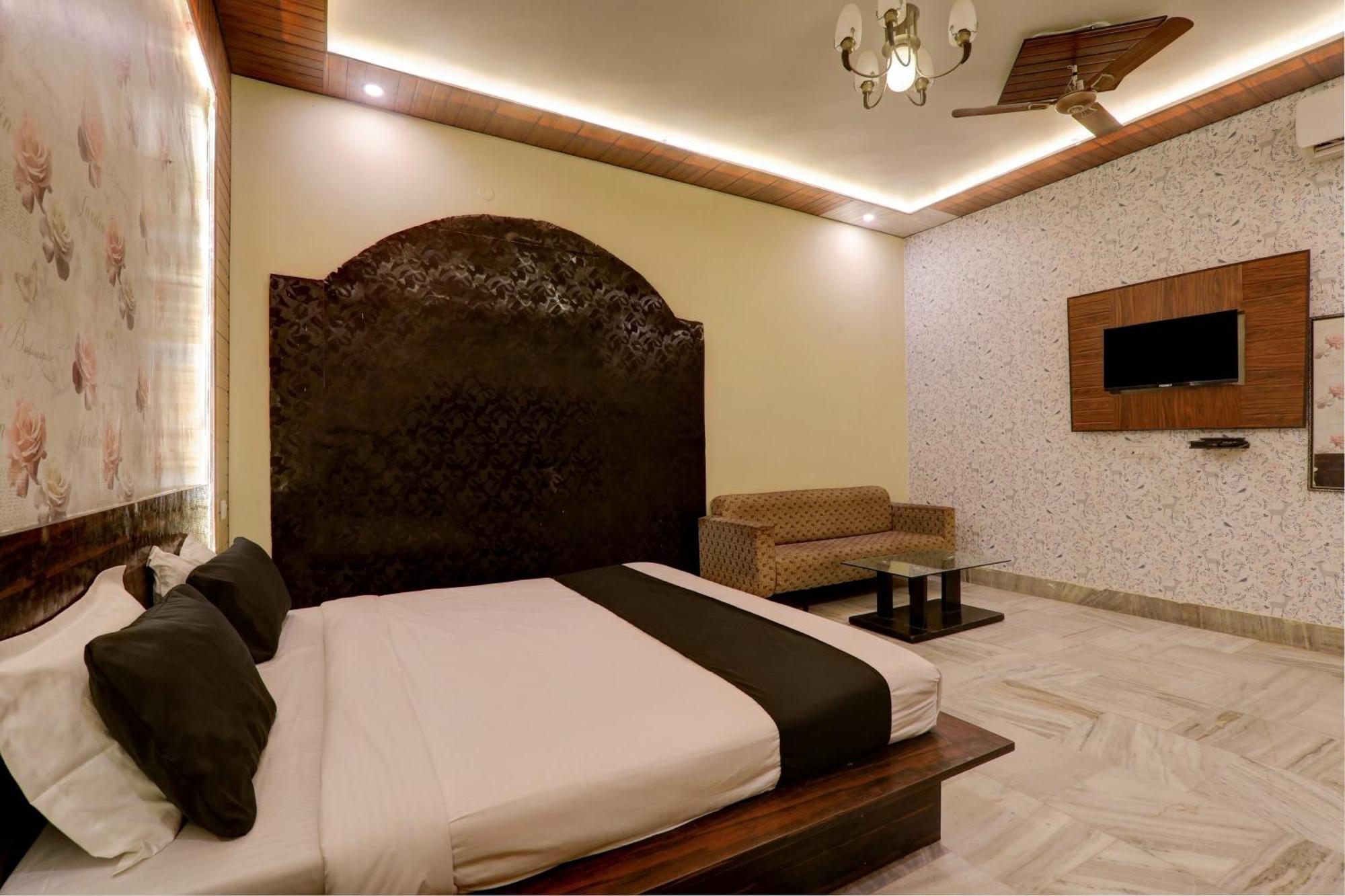 Hotel O Flagship Adbhut Moment Hotel 바라나시 외부 사진